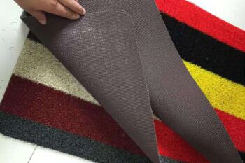 1200-5000mm Μηχανή επικάλυψης πίσω χαλιών TPR/TPE