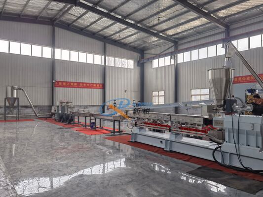 500KG/H γραμμή παραγωγής TPR TPE για την ψύξη με νερό