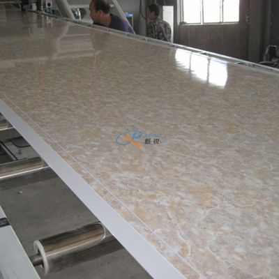 1220mm UV μαρμάρινο φύλλο PVC επιστρώματος τεχνητό που κατασκευάζει τη μηχανή