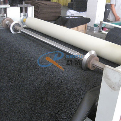 Υποστηρίζοντας χαλί αυτοκινήτων ακίδων PVC 1220mm που κατασκευάζει τη μηχανή