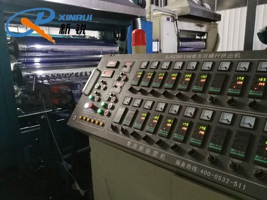 Διπλό πλάτος 1220mm βιδών πίνακας PVC που κατασκευάζει τη μηχανή για τον πίνακα επίπλων